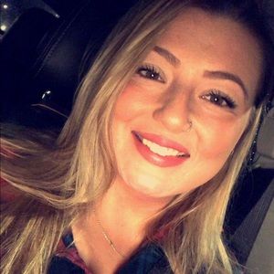 Meet your Posher, Jade